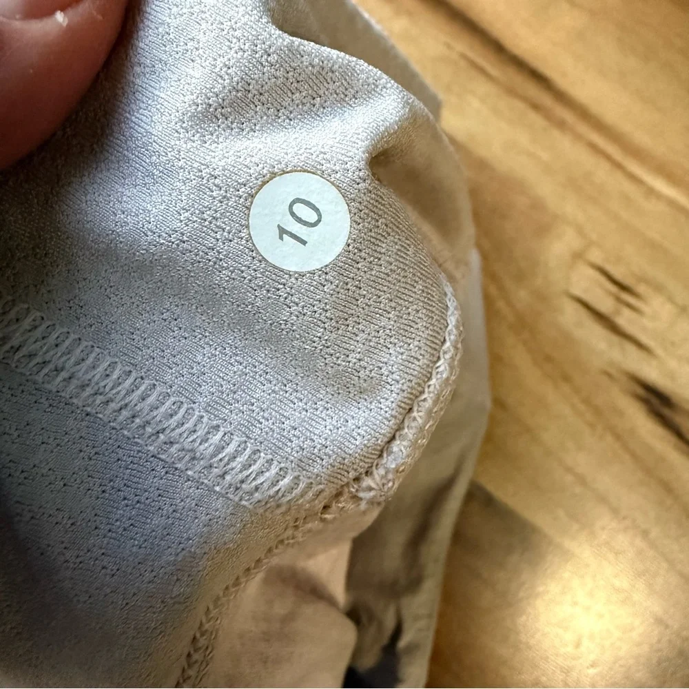 Lululemon Run Tame Me Tank Blush Quartz Wee Stripe White Blush Quartz‎ Size 10
